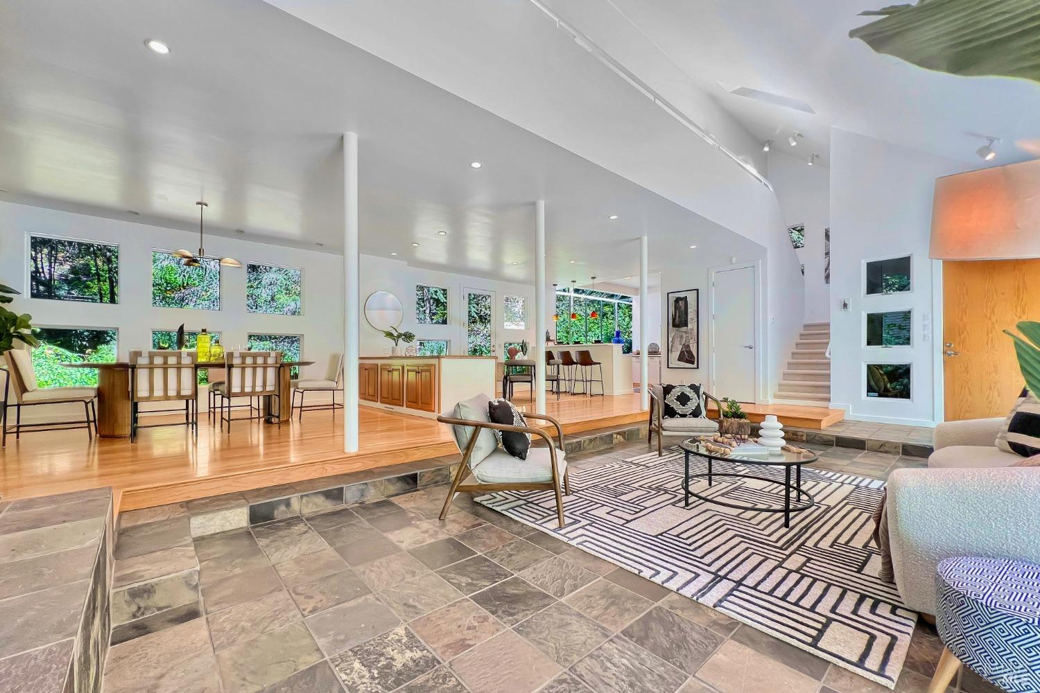 16100 Fern Way