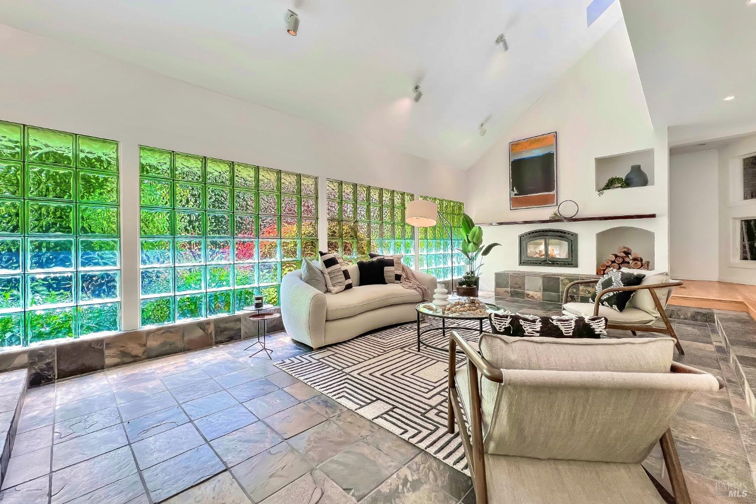 16100 Fern Way