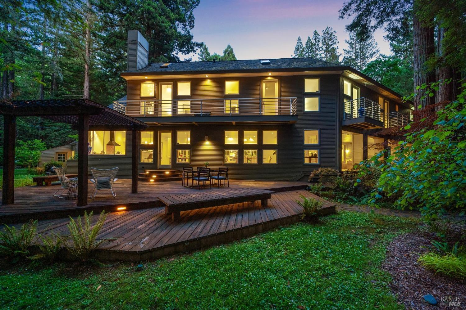 16100 Fern Way