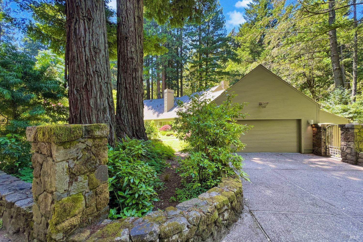 16100 Fern Way