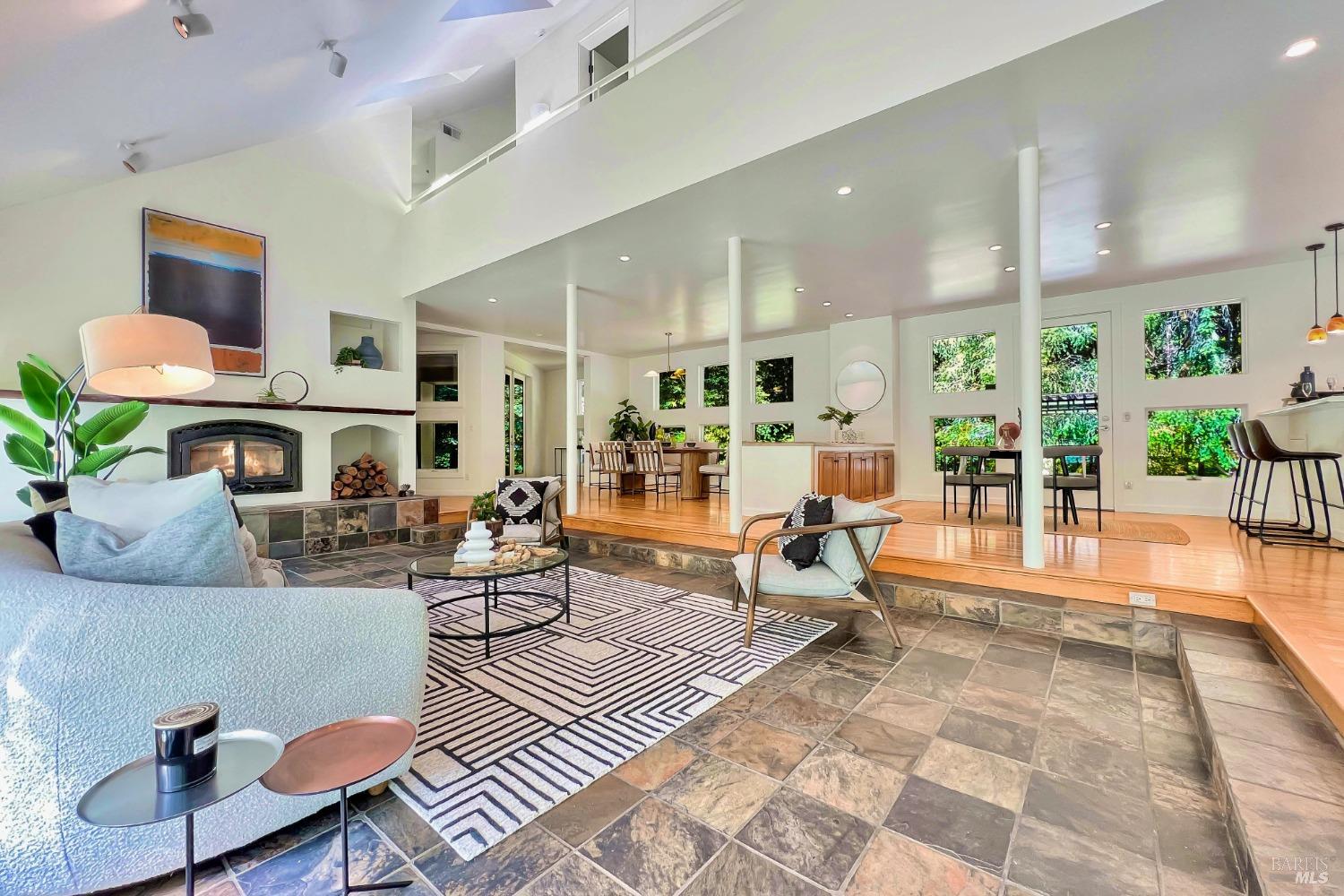 16100 Fern Way