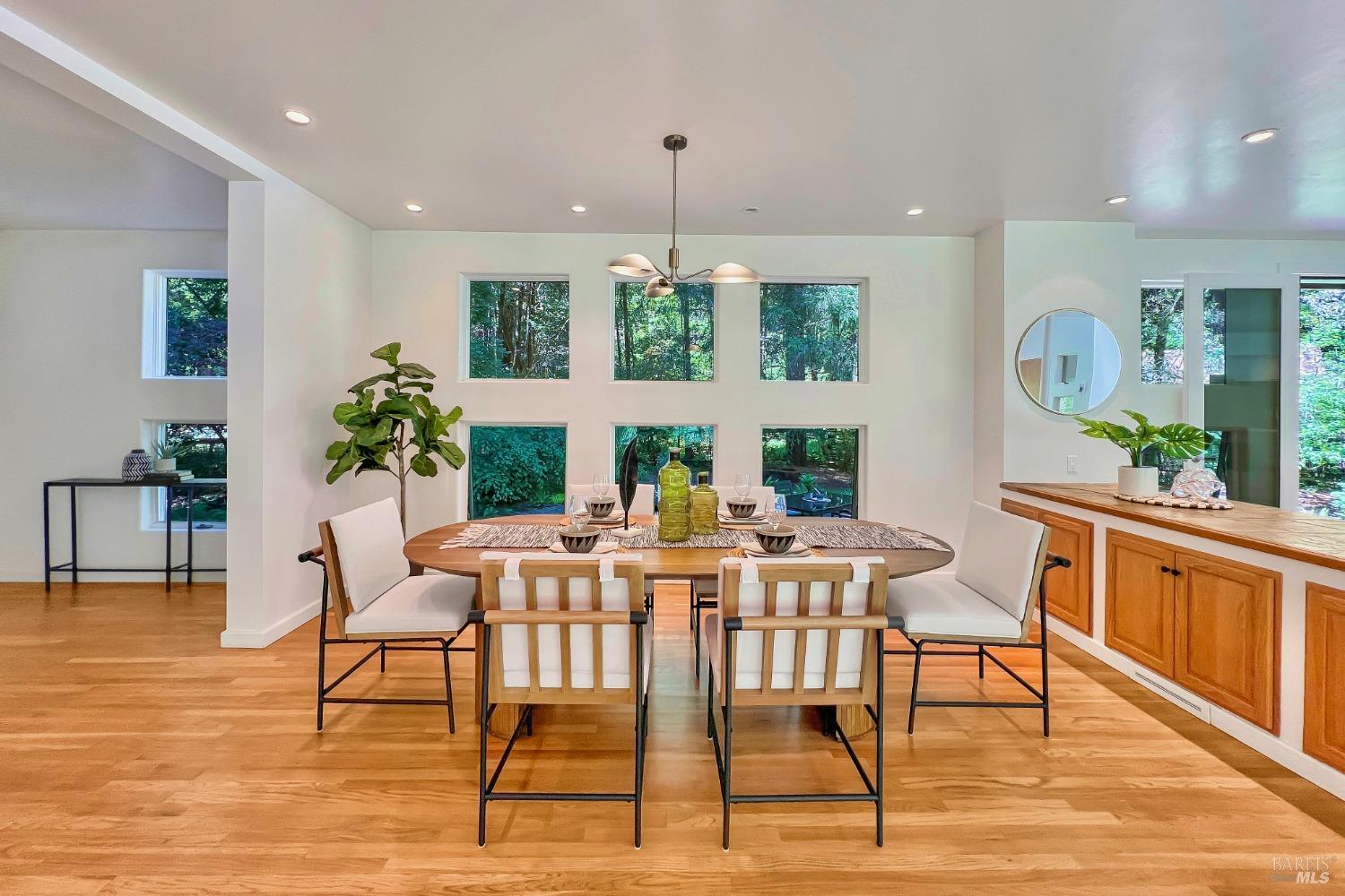 16100 Fern Way
