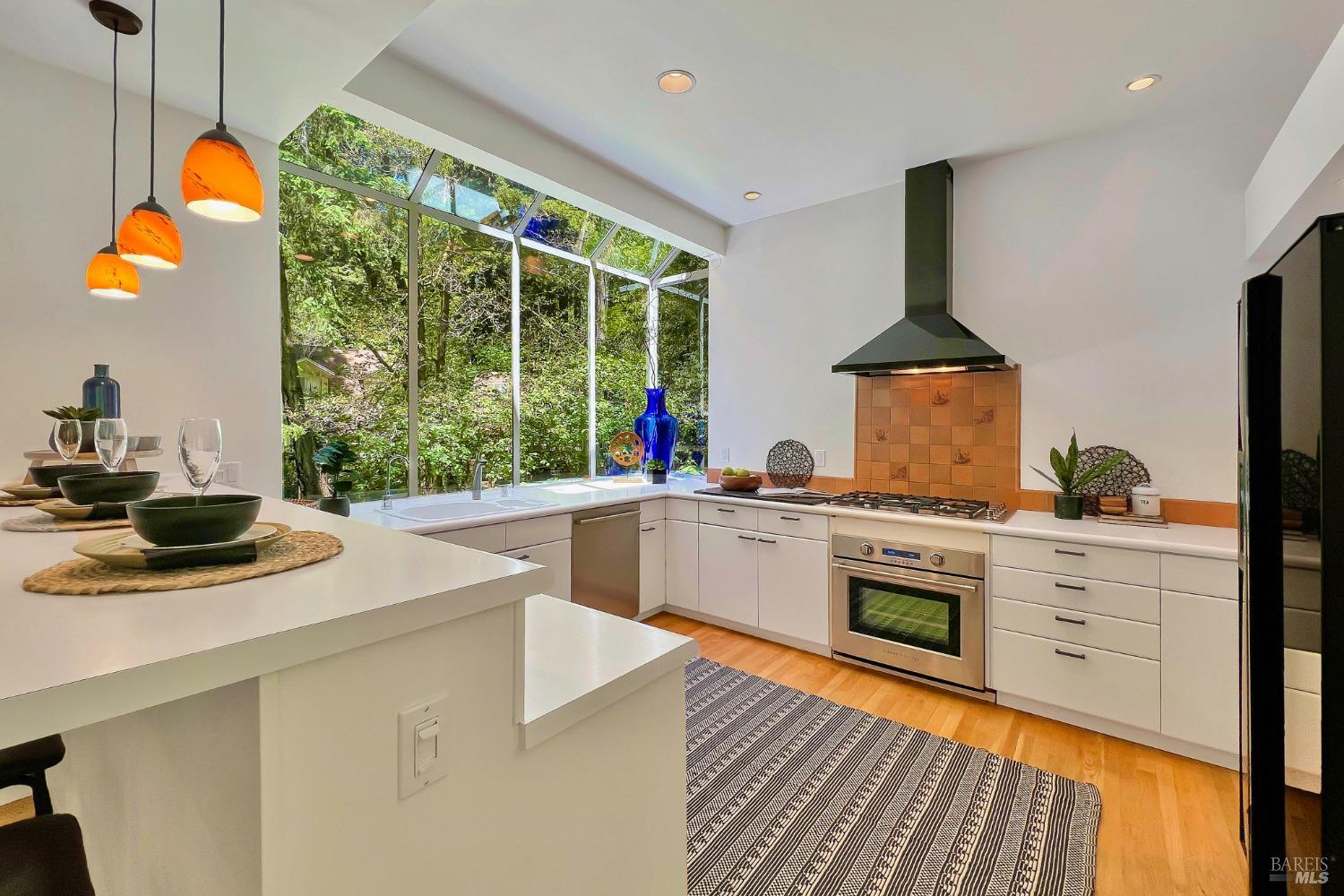16100 Fern Way