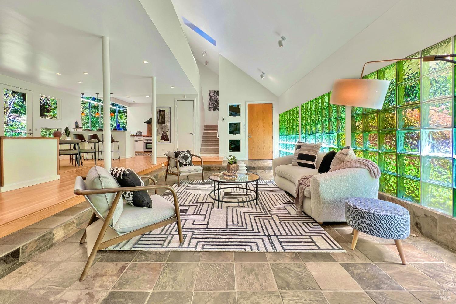 16100 Fern Way