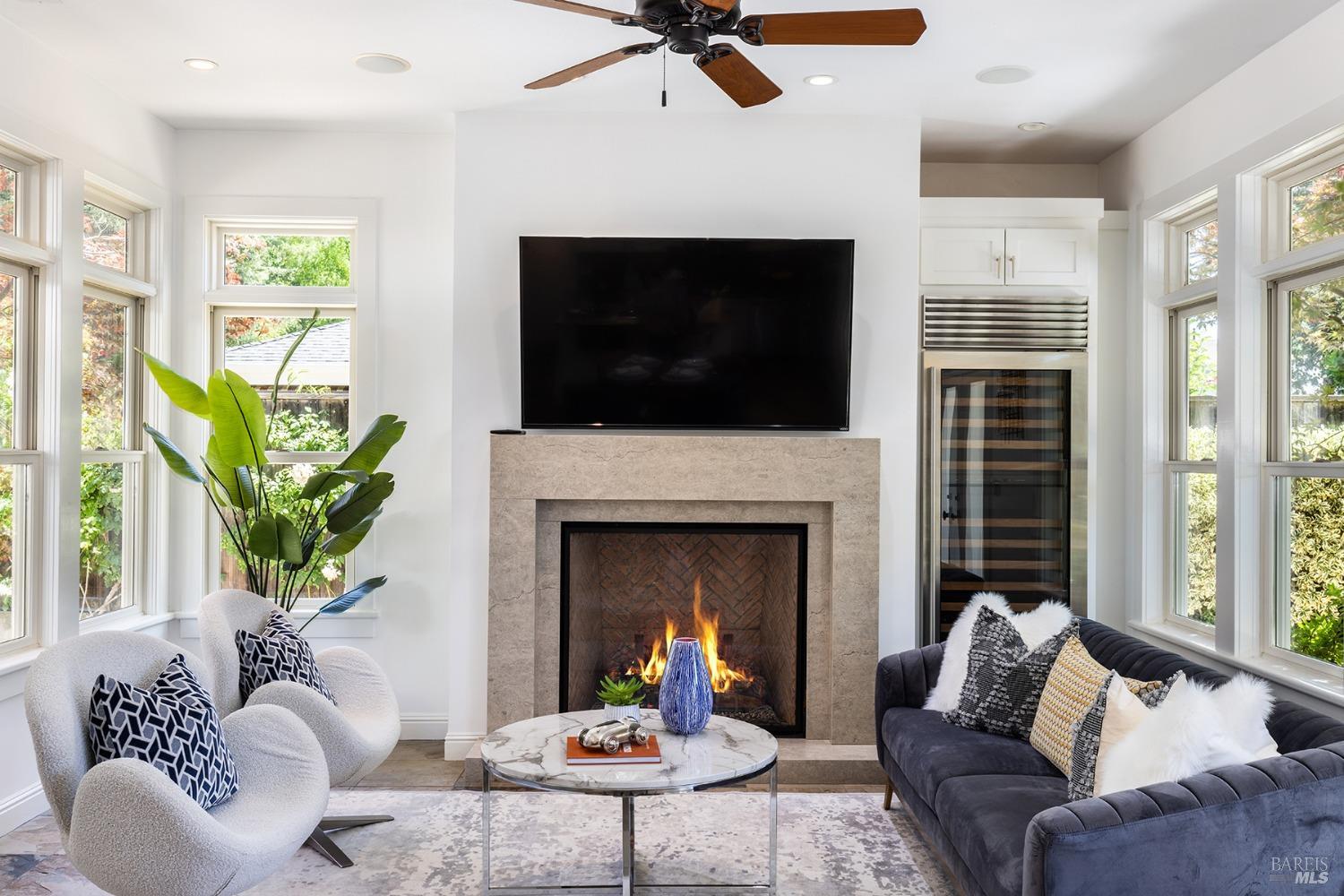 6703 Mesa Court
