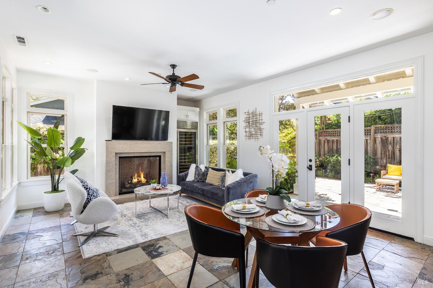 6703 Mesa Court