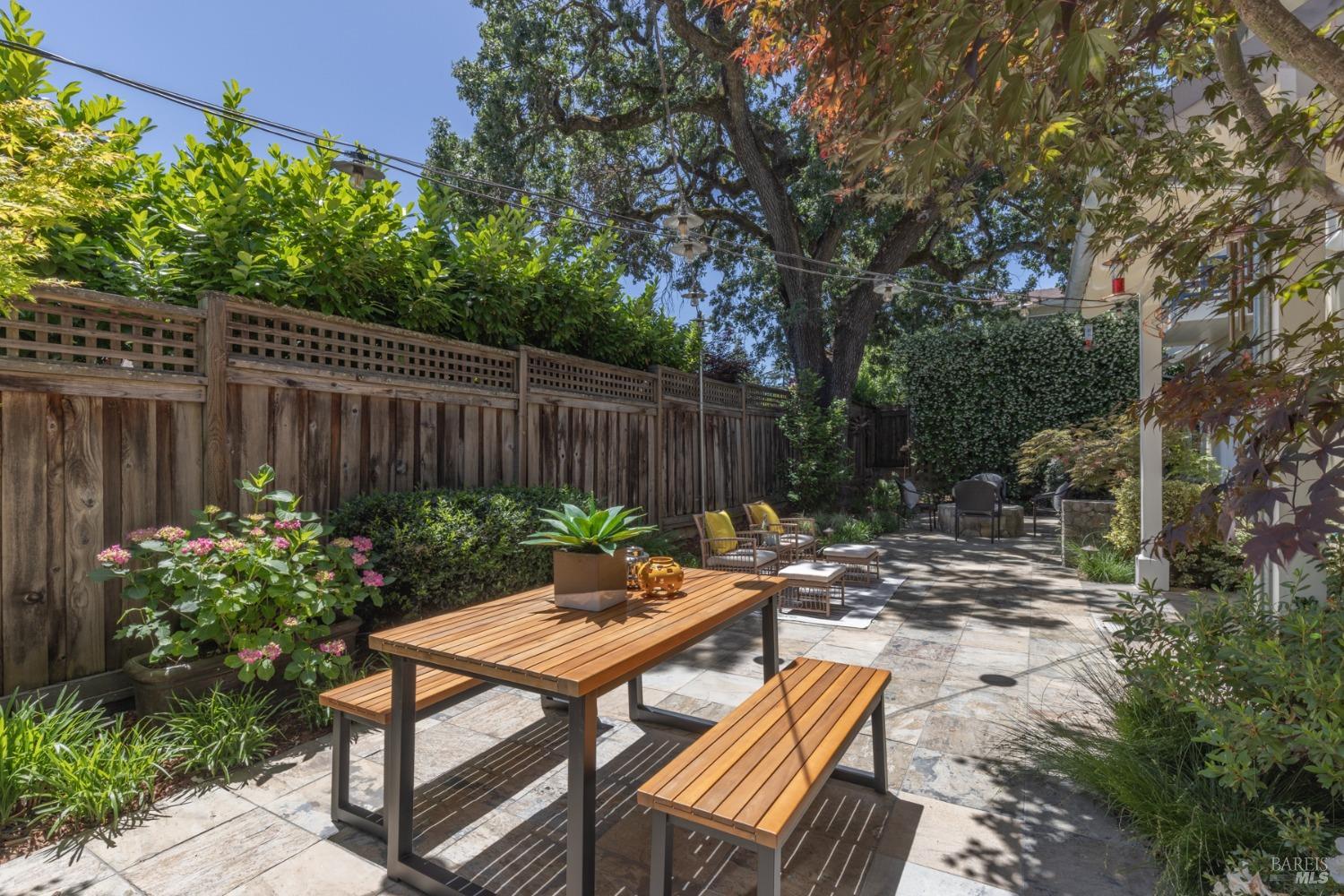 6703 Mesa Court