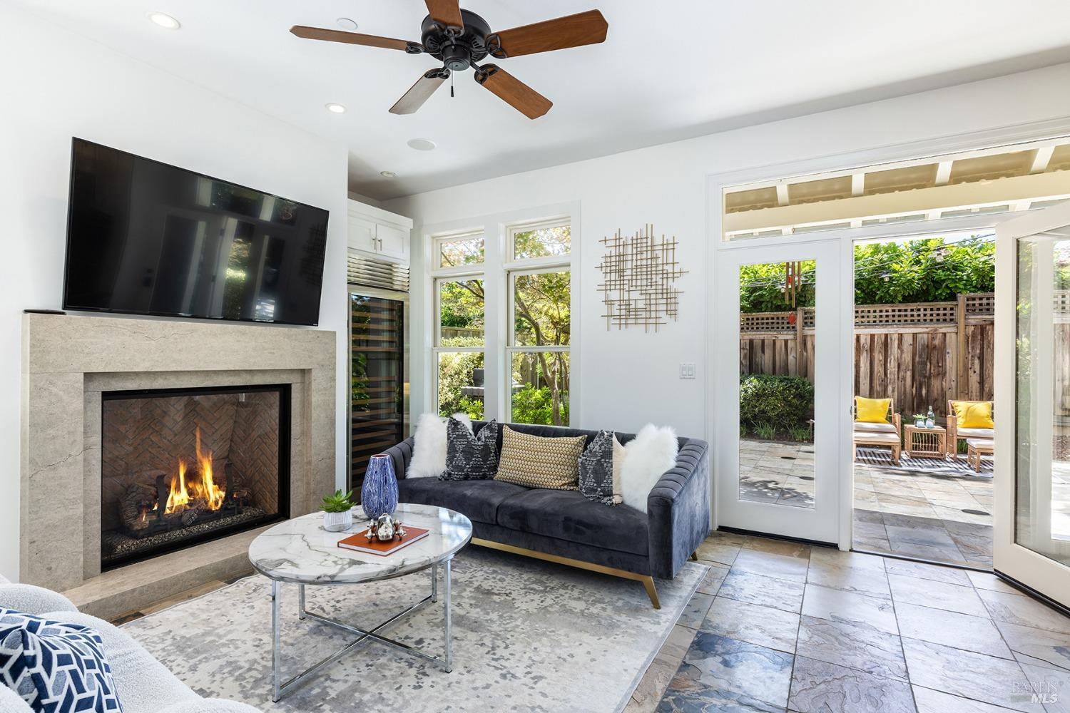 6703 Mesa Court