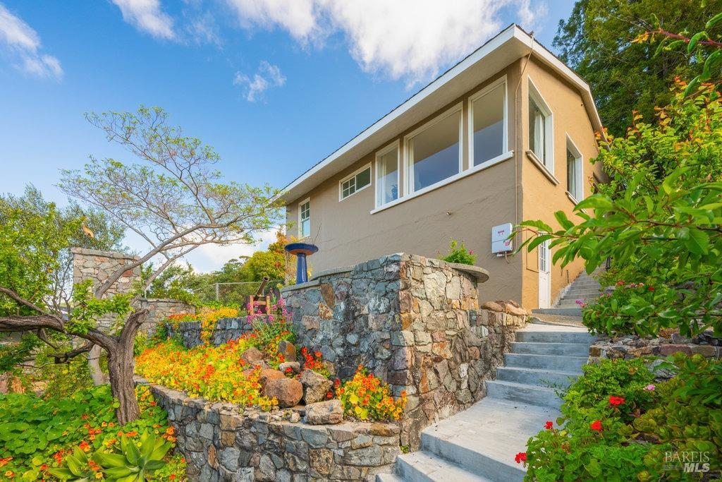 28 Marina Court Drive