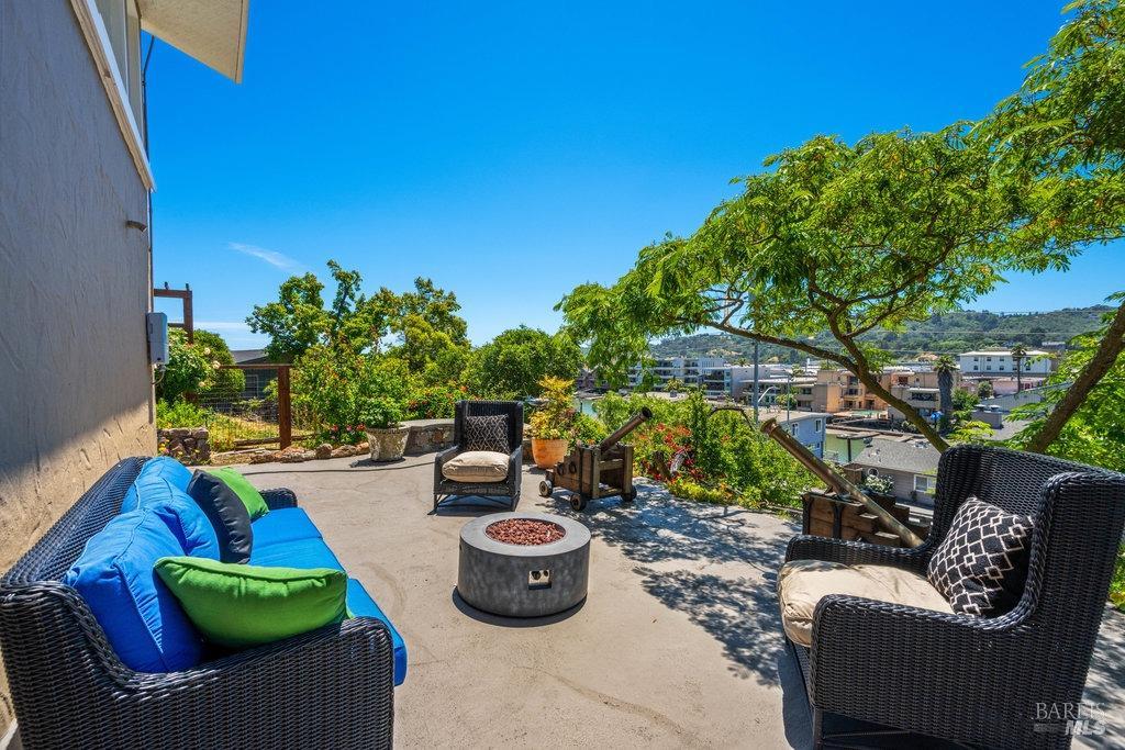 28 Marina Court Drive