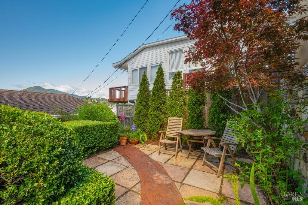 28 Marina Court Drive
