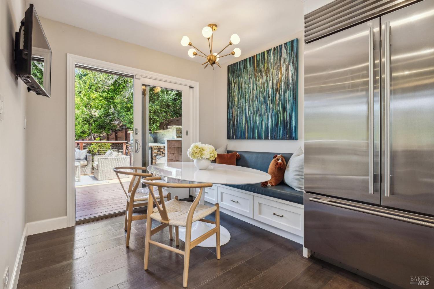 1676 Indian Valley Rd