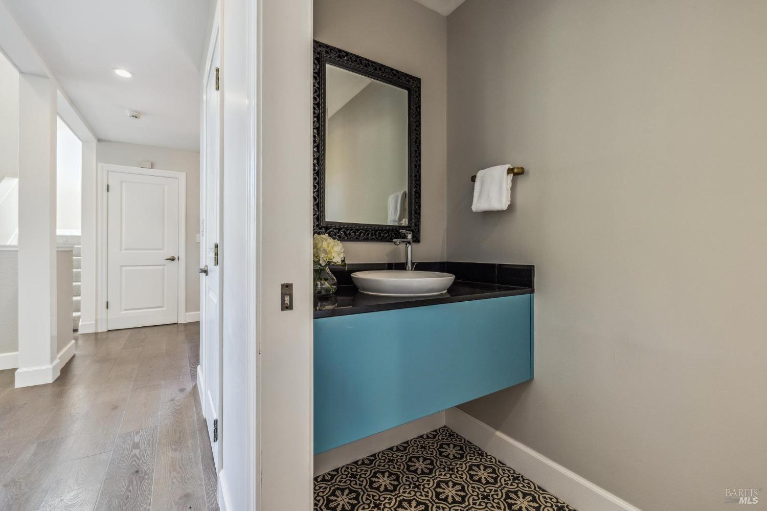 1676 Indian Valley Rd