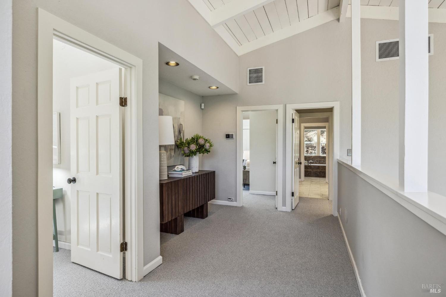 1676 Indian Valley Rd