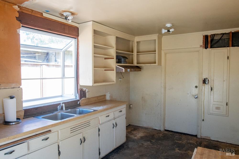 614 Tamalpais Dr