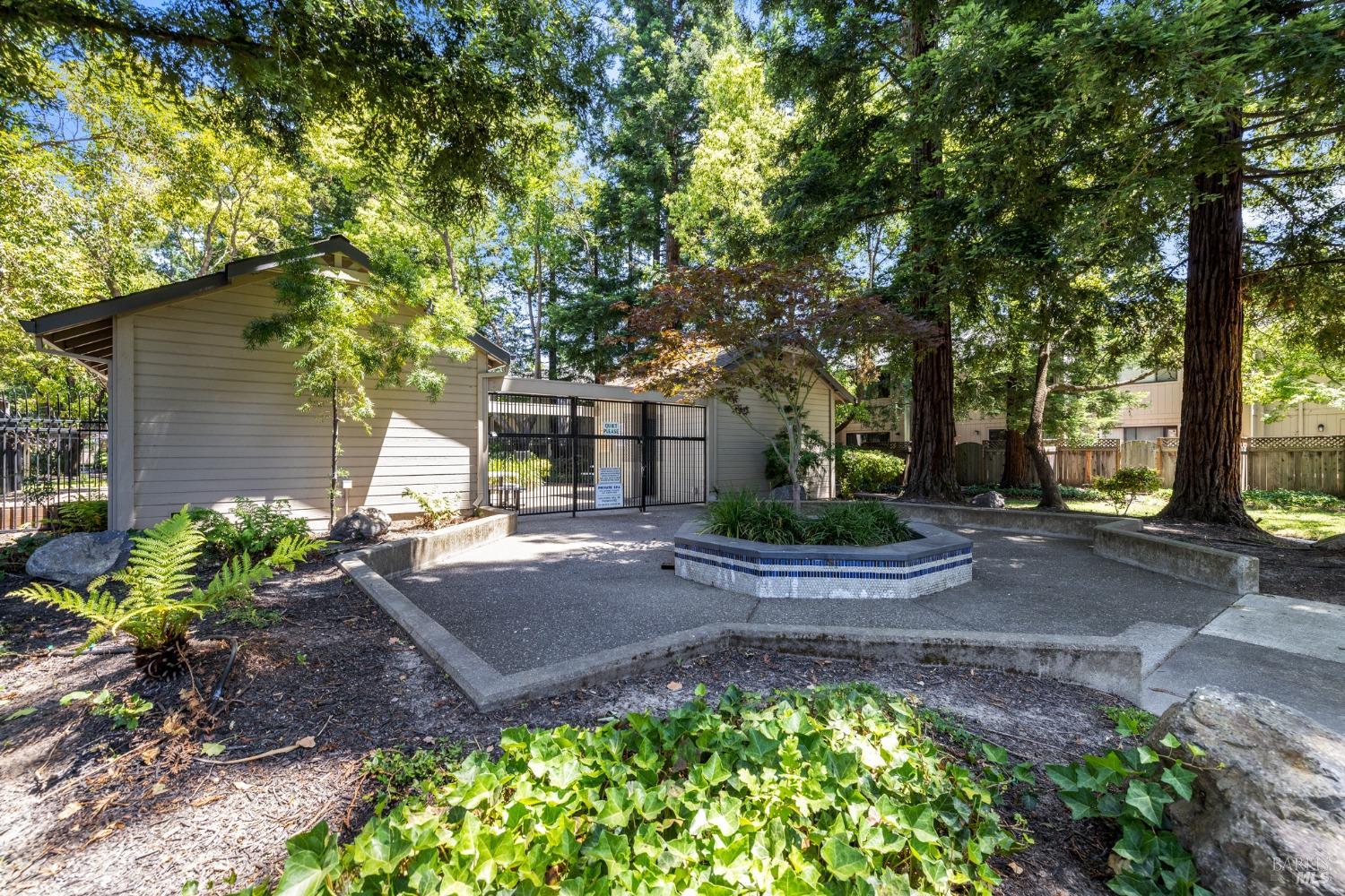 1990 Windmill Circle