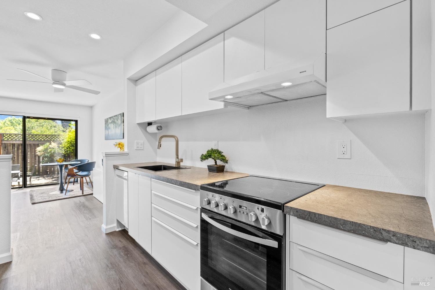 1990 Windmill Circle