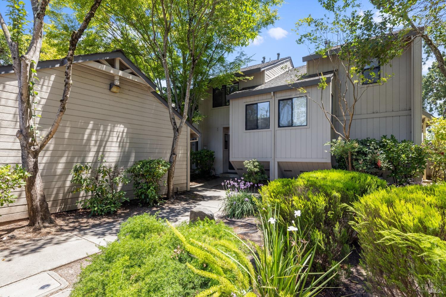 1990 Windmill Circle