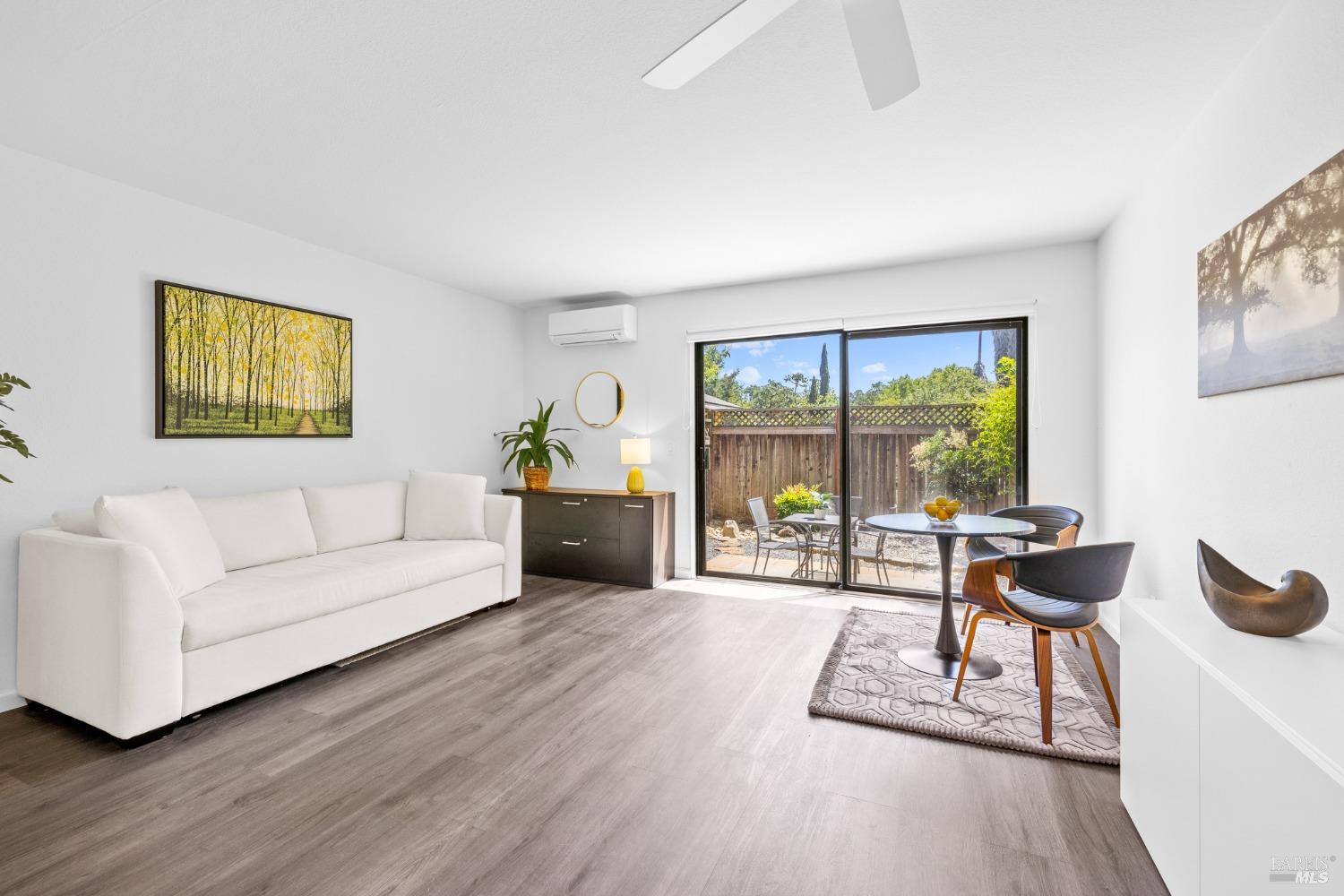 1990 Windmill Circle