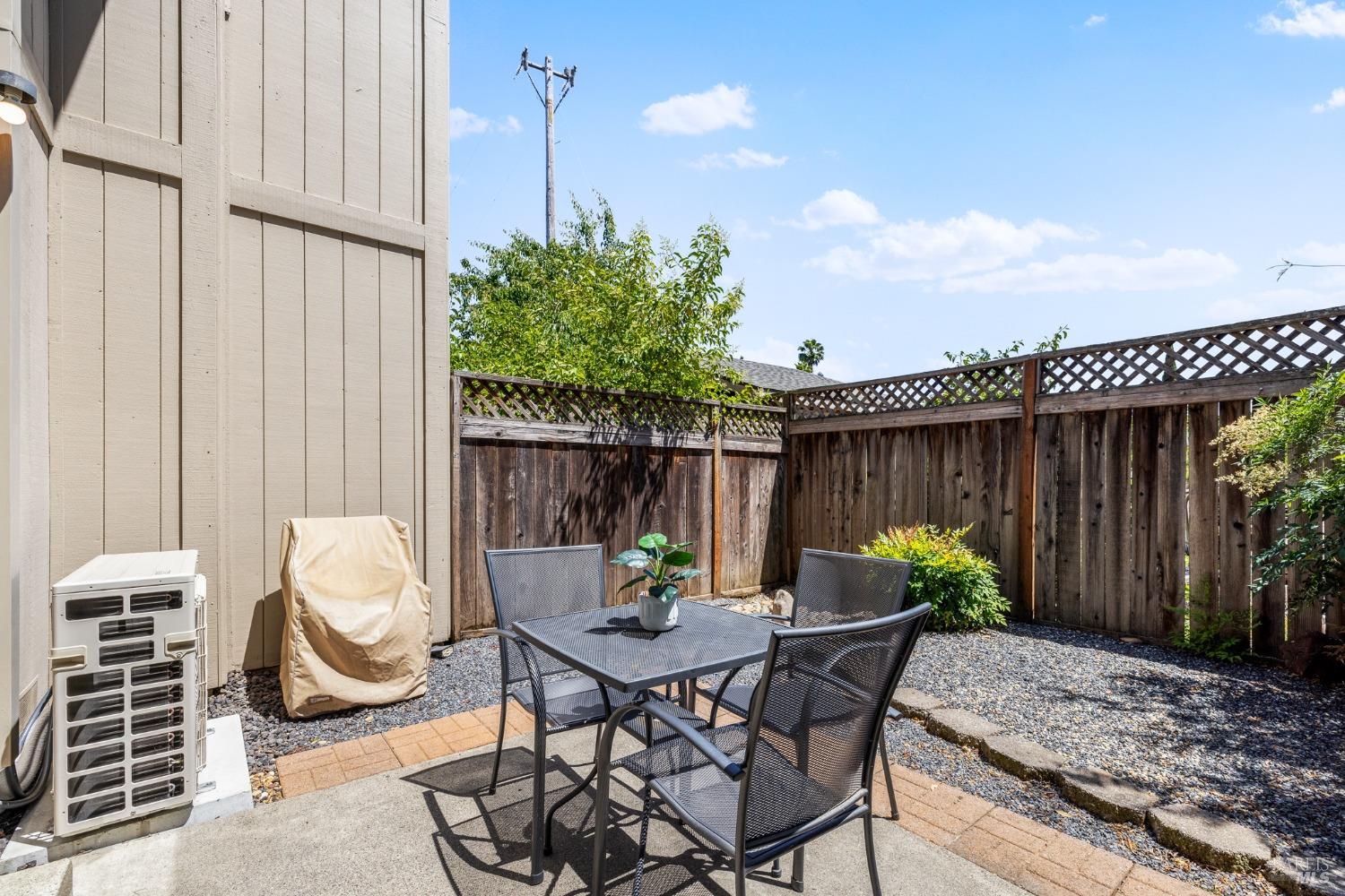 1990 Windmill Circle