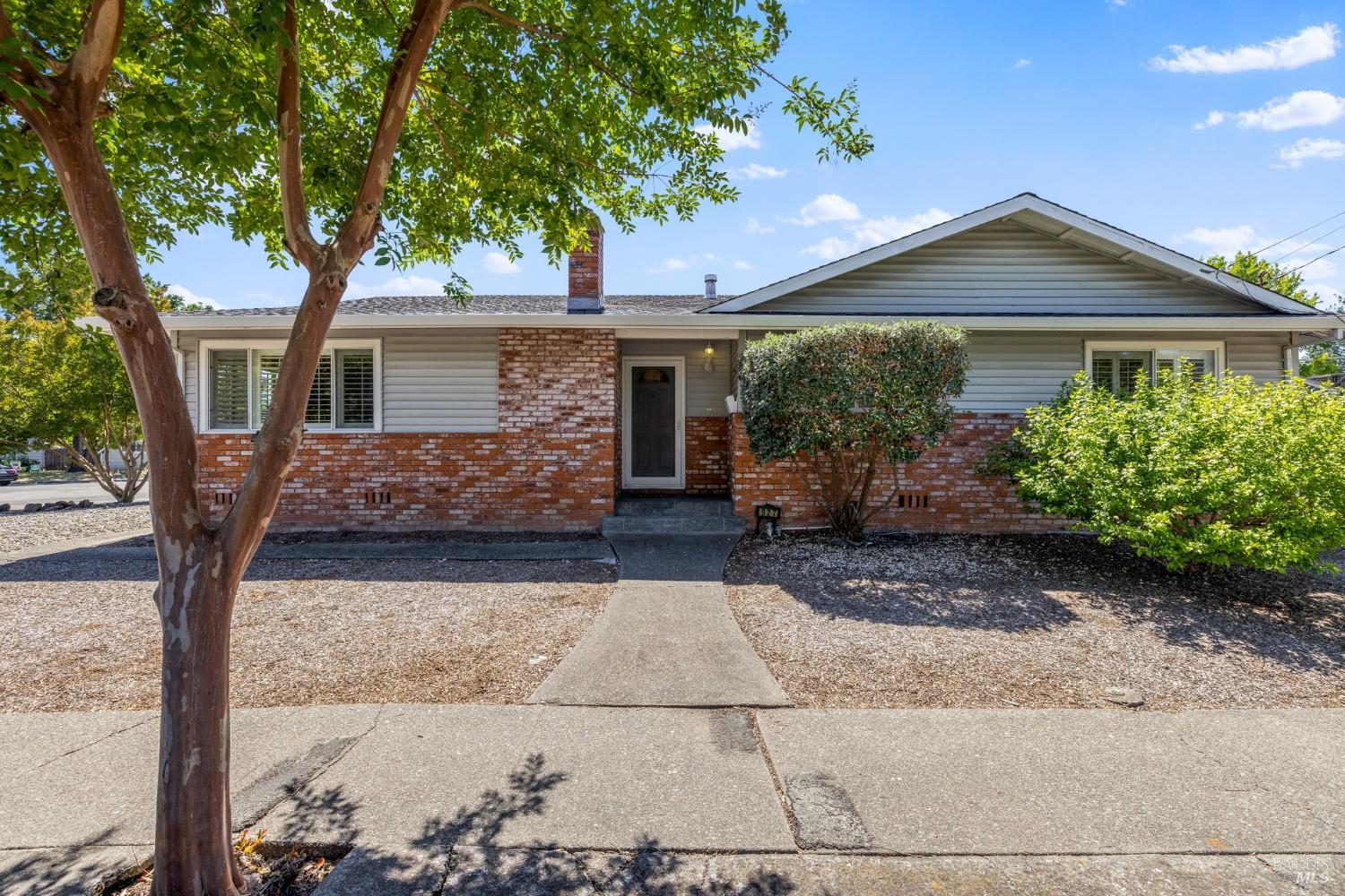 927 Jack London Drive