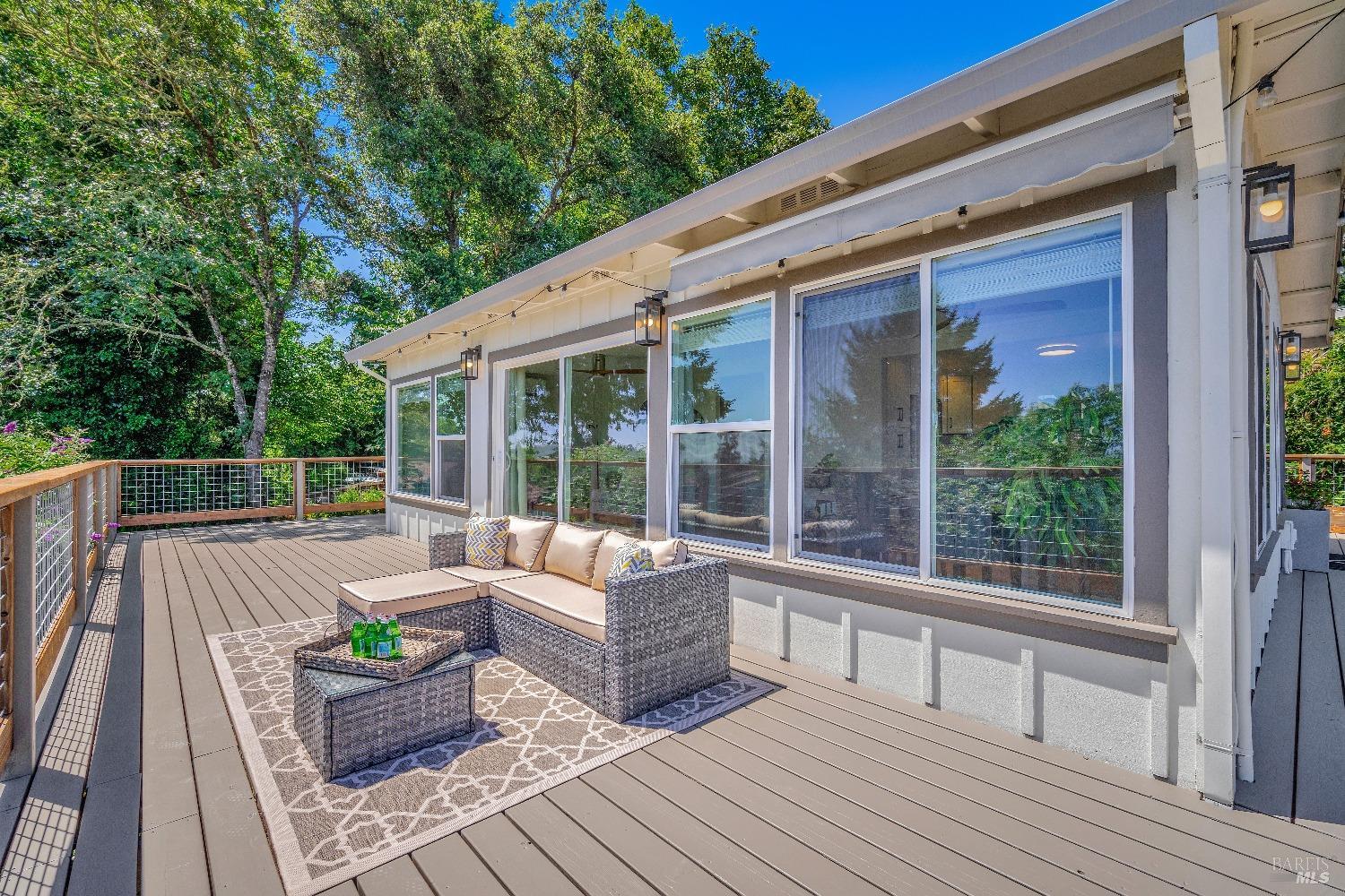 9369 Champs De Elysees