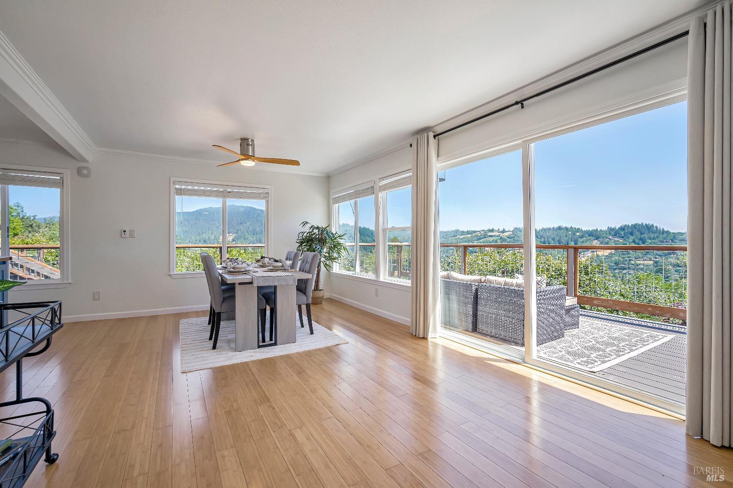 9369 Champs De Elysees