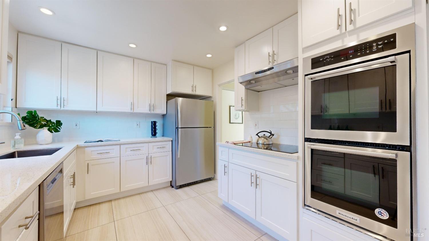 7 Clover Hill Court