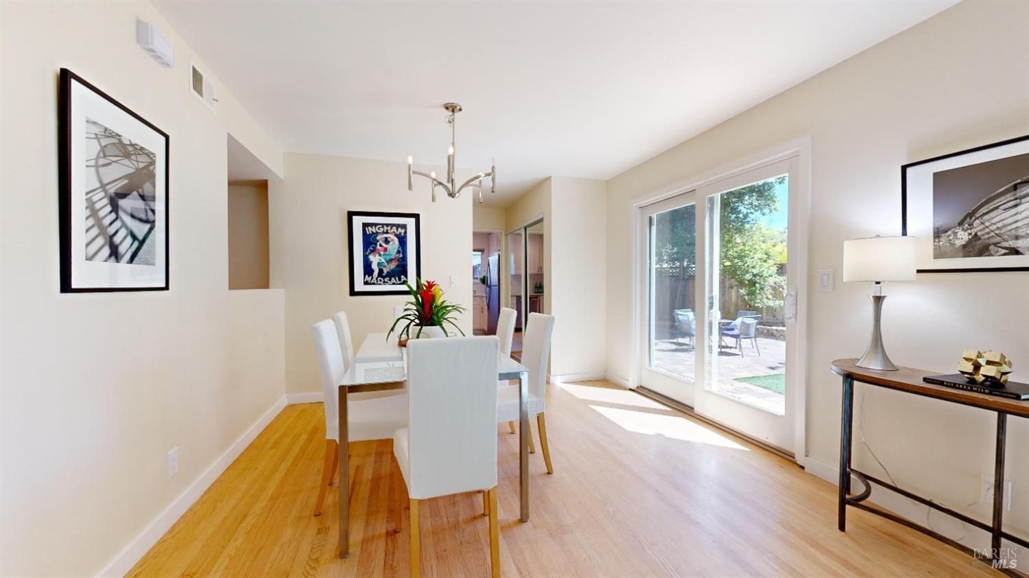 7 Clover Hill Court