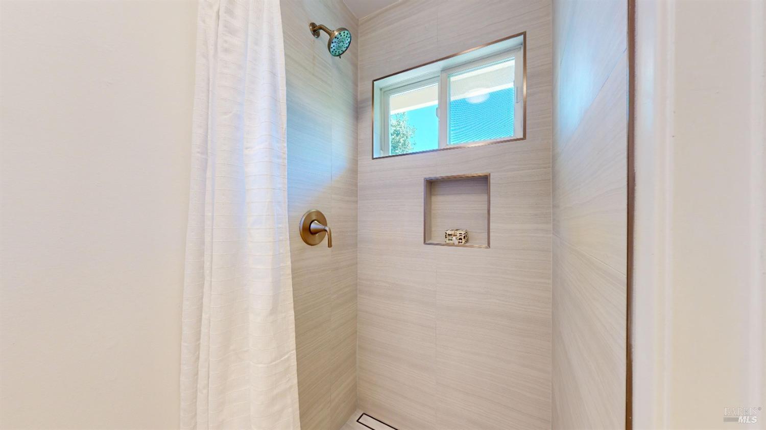 7 Clover Hill Court