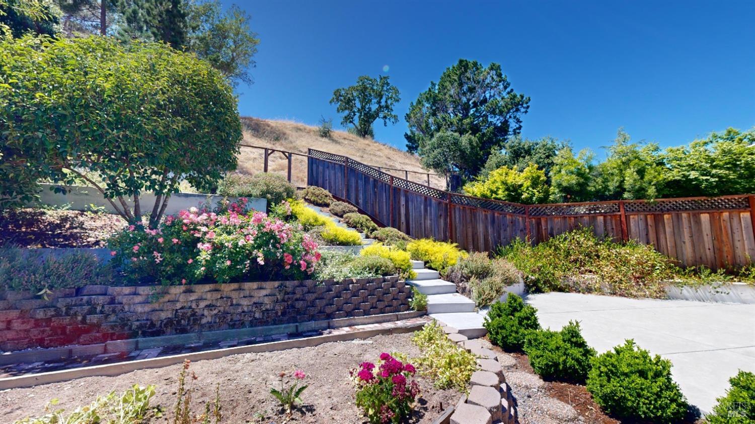 7 Clover Hill Court