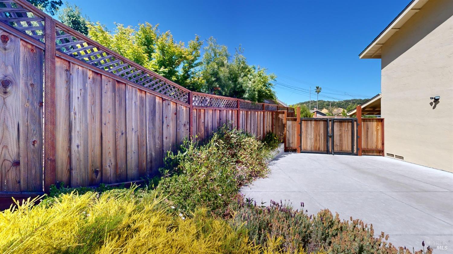 7 Clover Hill Court