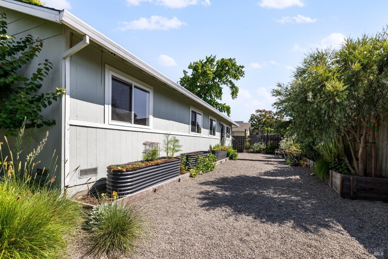 1600 San Marino Drive