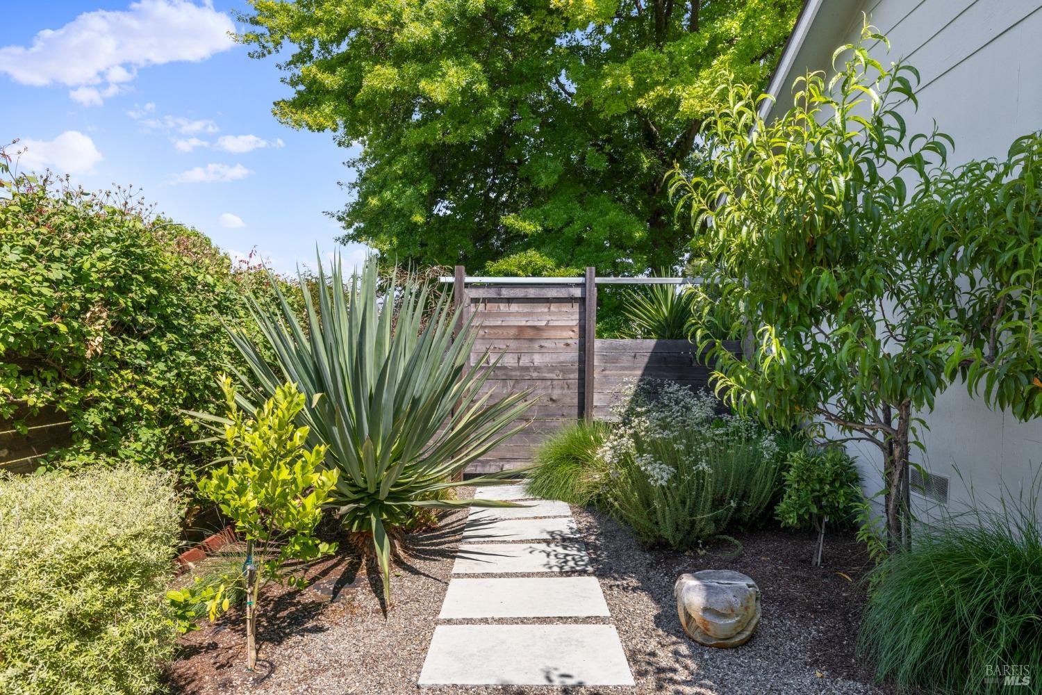 1600 San Marino Drive