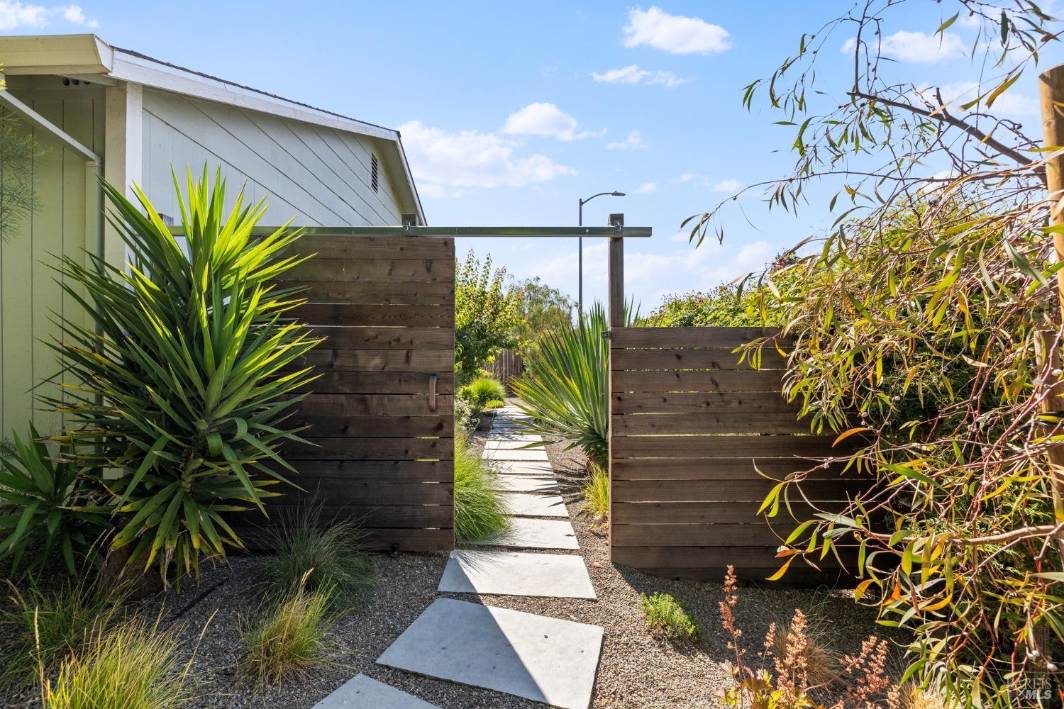 1600 San Marino Drive