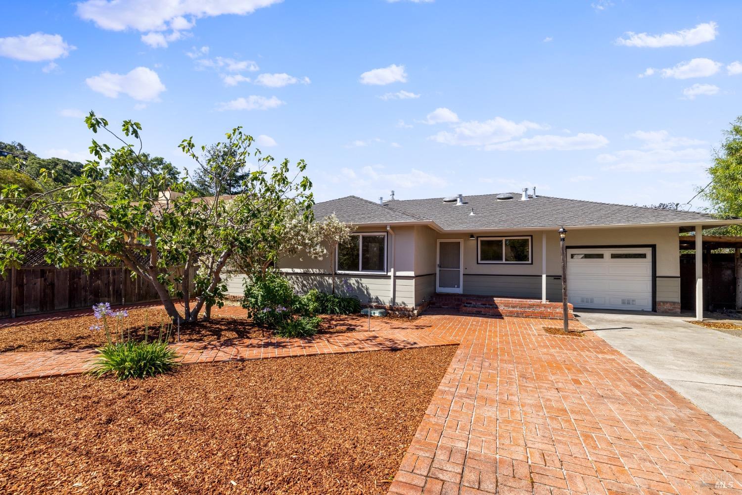107 La Pasada Way