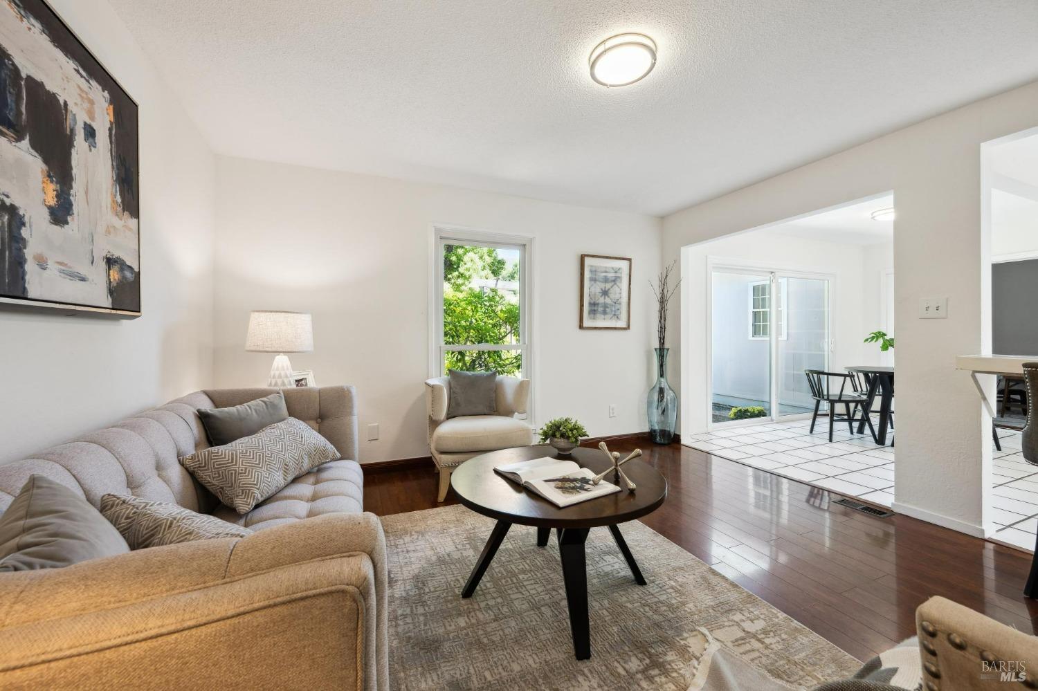 750 Sunset Pkwy