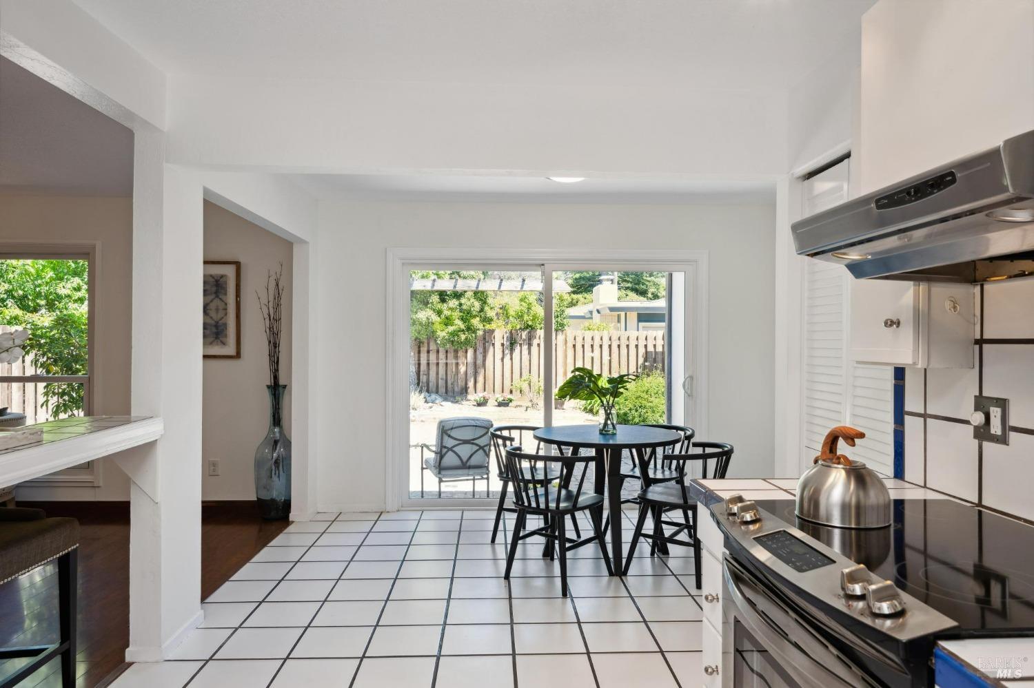 750 Sunset Pkwy
