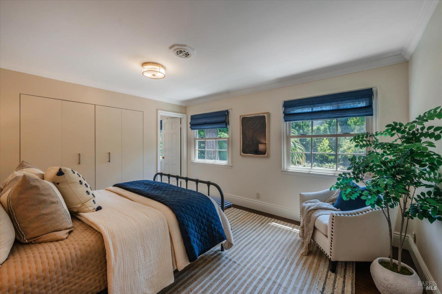 110 Mountain View Ave