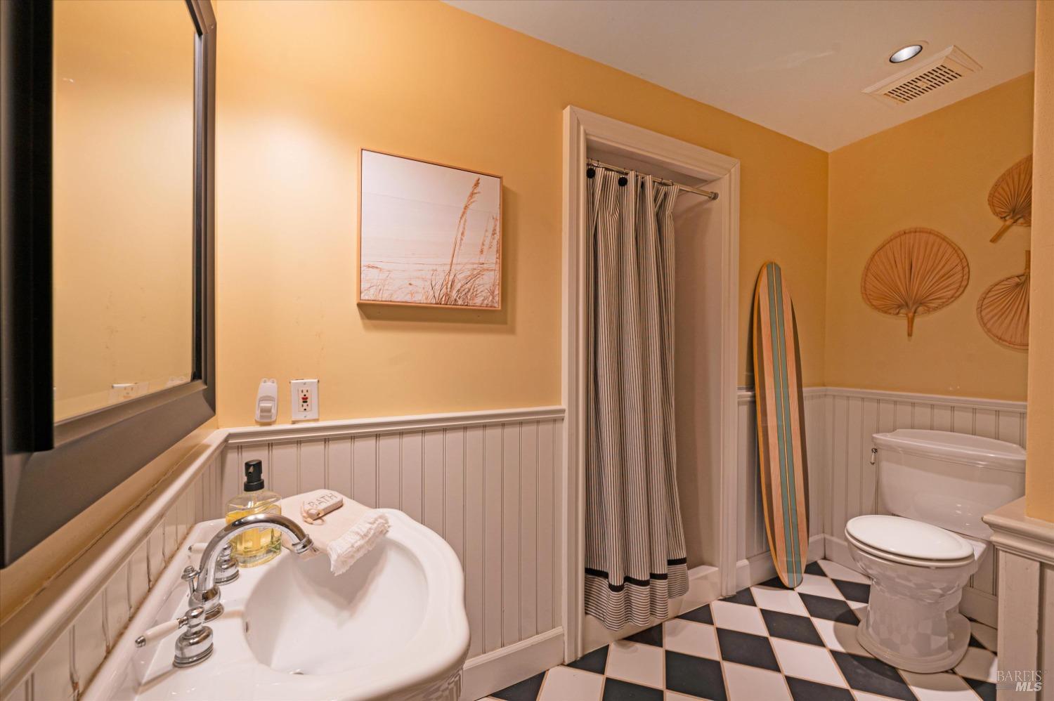 110 Mountain View Ave