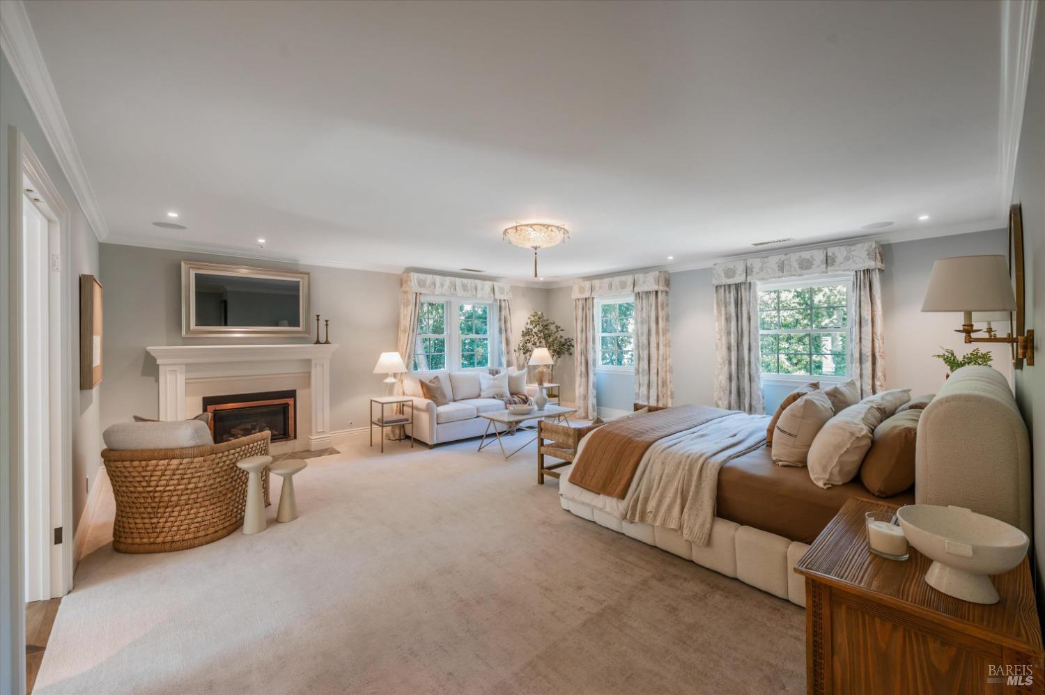 110 Mountain View Ave