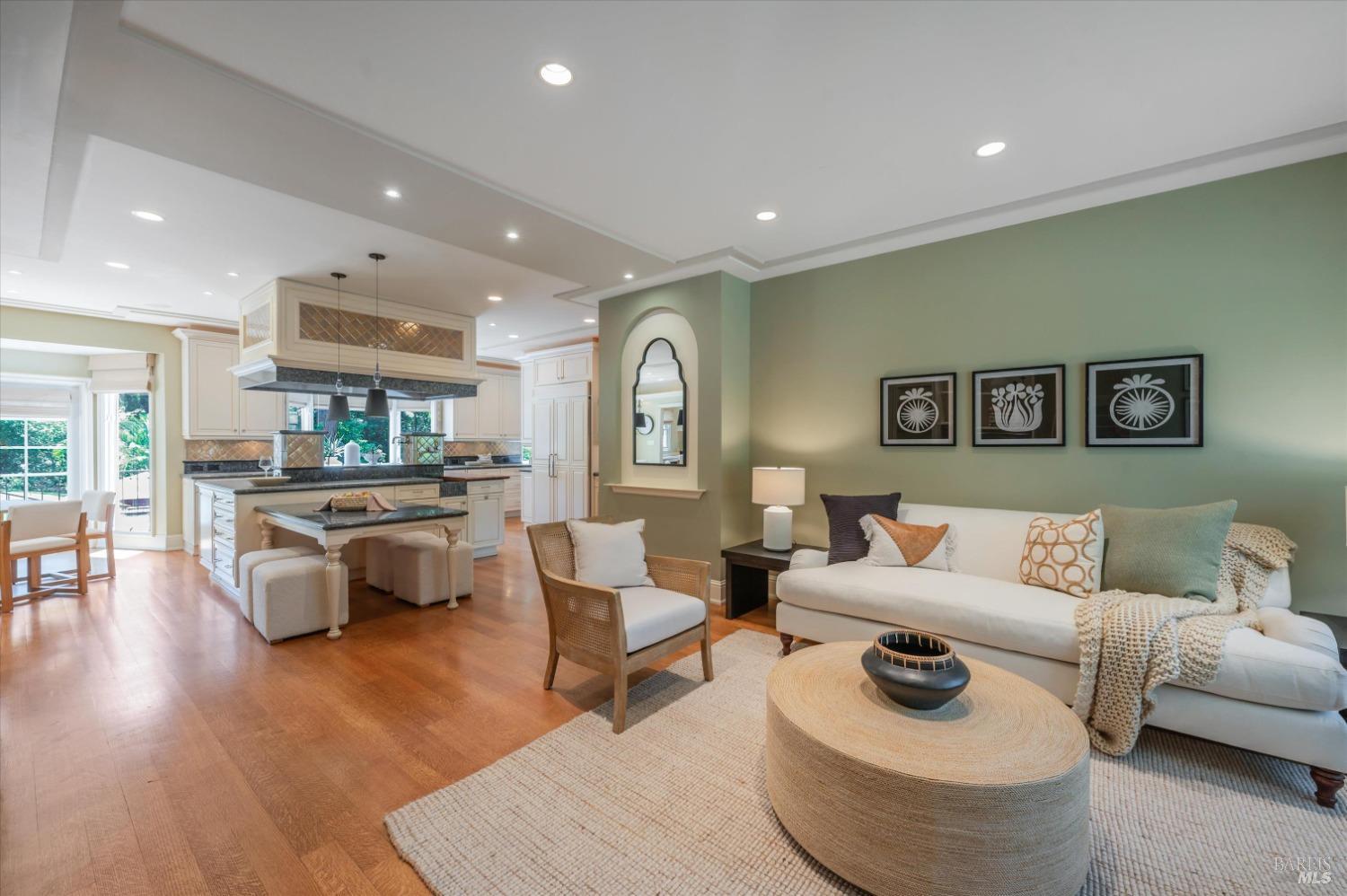 110 Mountain View Ave