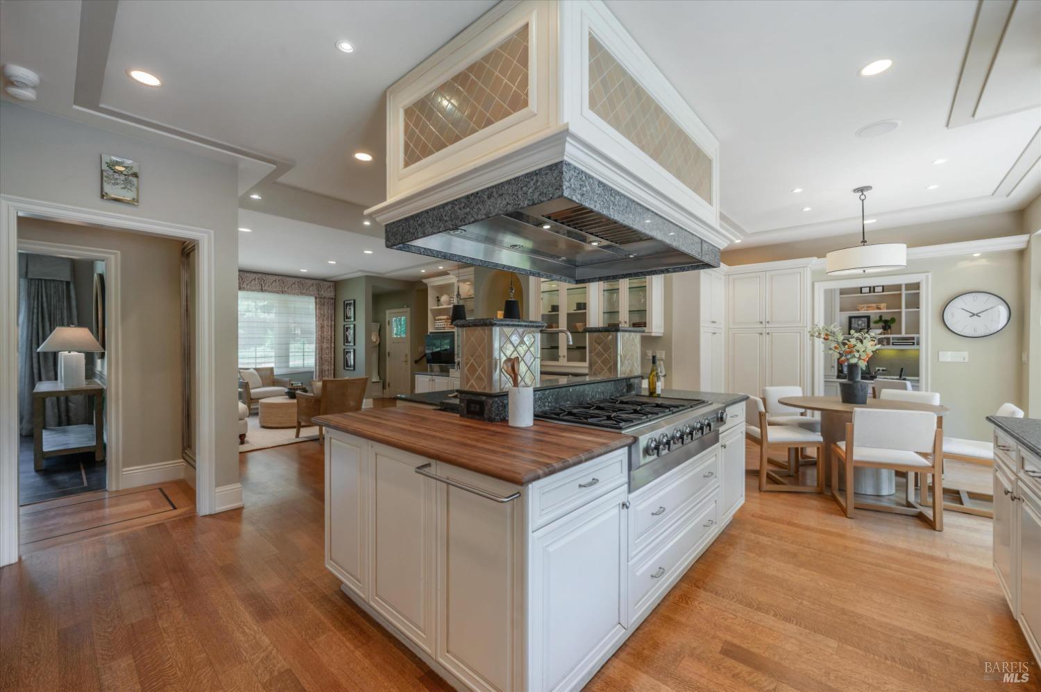 110 Mountain View Ave