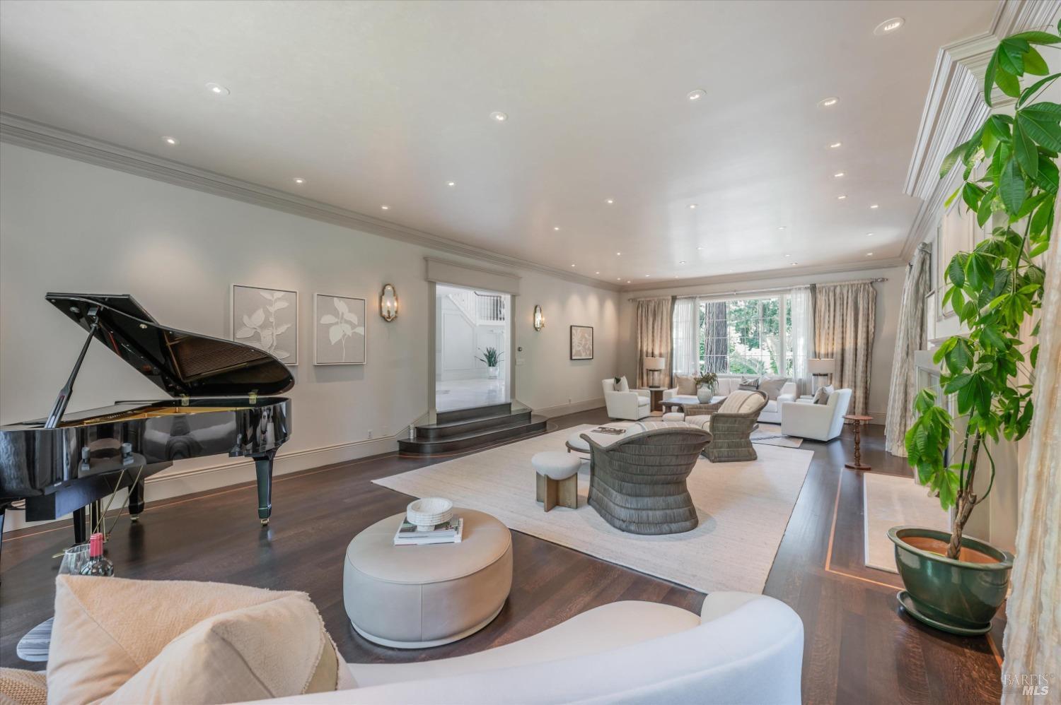 110 Mountain View Ave