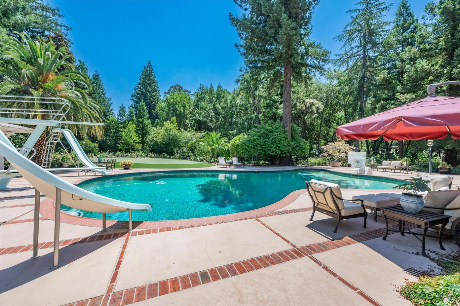 110 Mountain View Ave