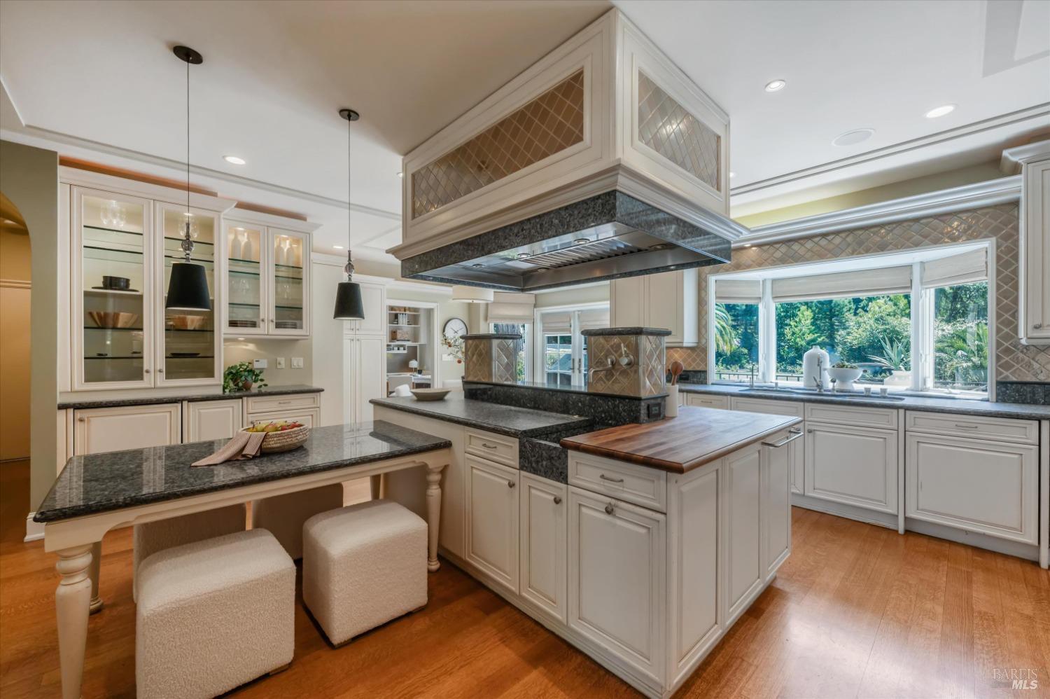 110 Mountain View Ave