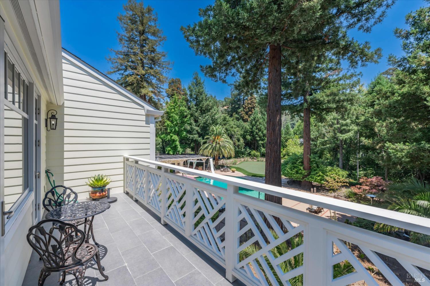 110 Mountain View Ave