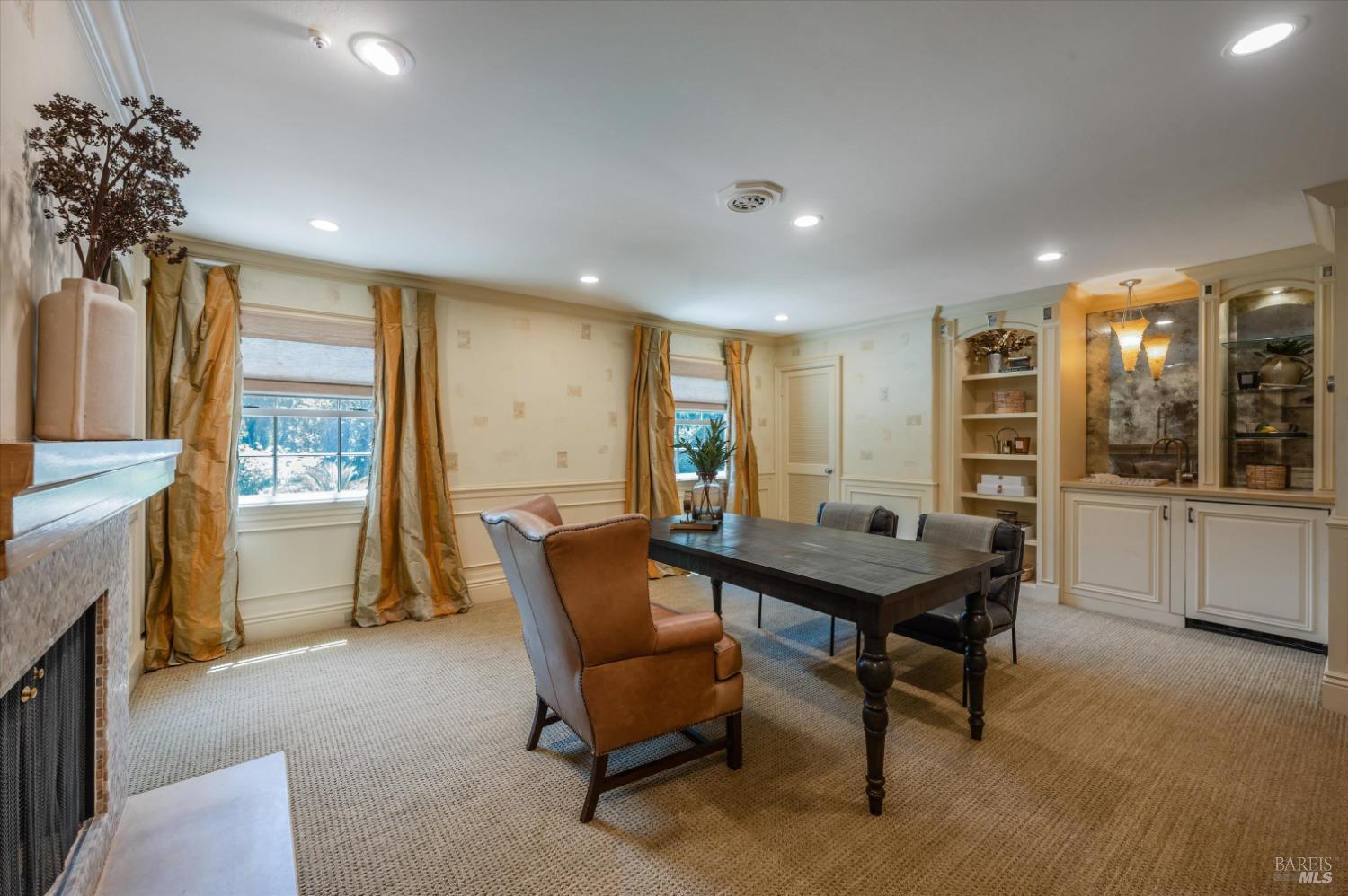 110 Mountain View Ave