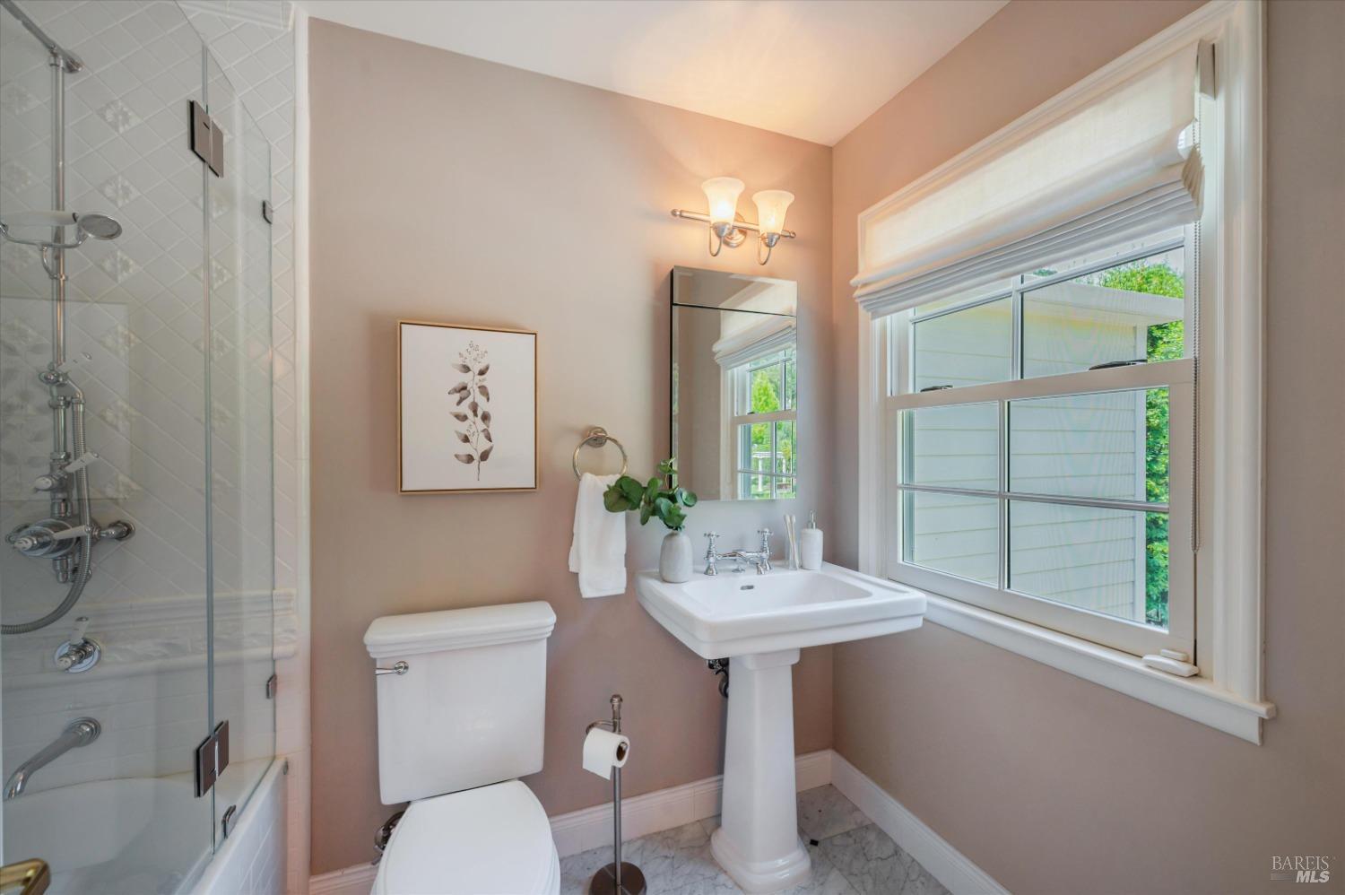 110 Mountain View Ave