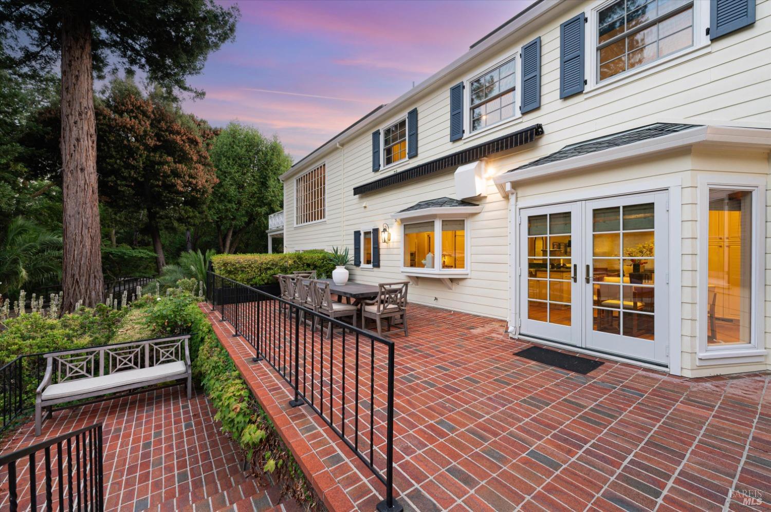 110 Mountain View Ave